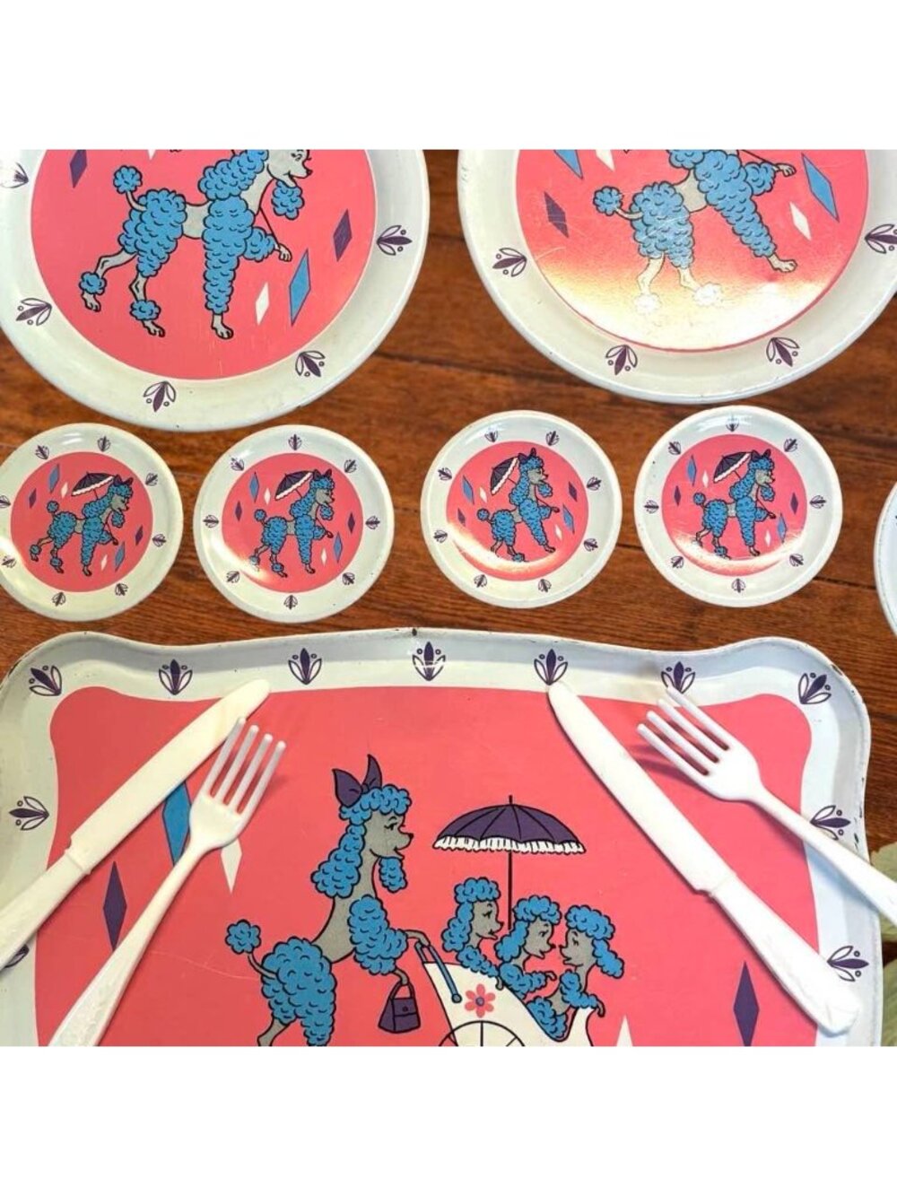 Vintage Ohio Art Childrens Tin Tea Set With Blue Poodle Design and Pink Backgrou - Picture 2 of 8